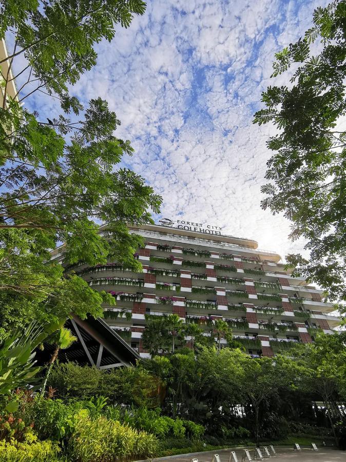 Forest City Golf Hotel Нусаджайя Экстерьер фото