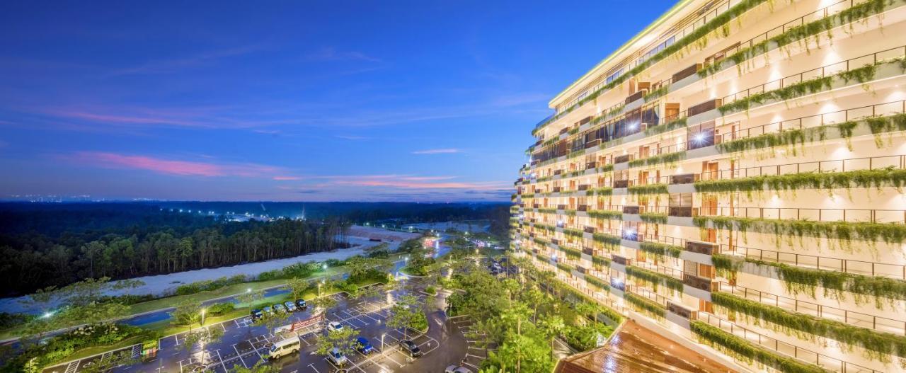Forest City Golf Hotel Нусаджайя Экстерьер фото
