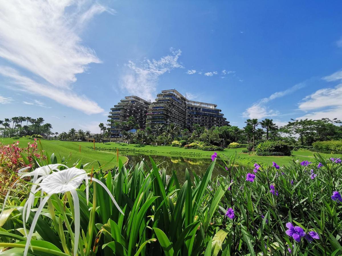 Forest City Golf Hotel Нусаджайя Экстерьер фото