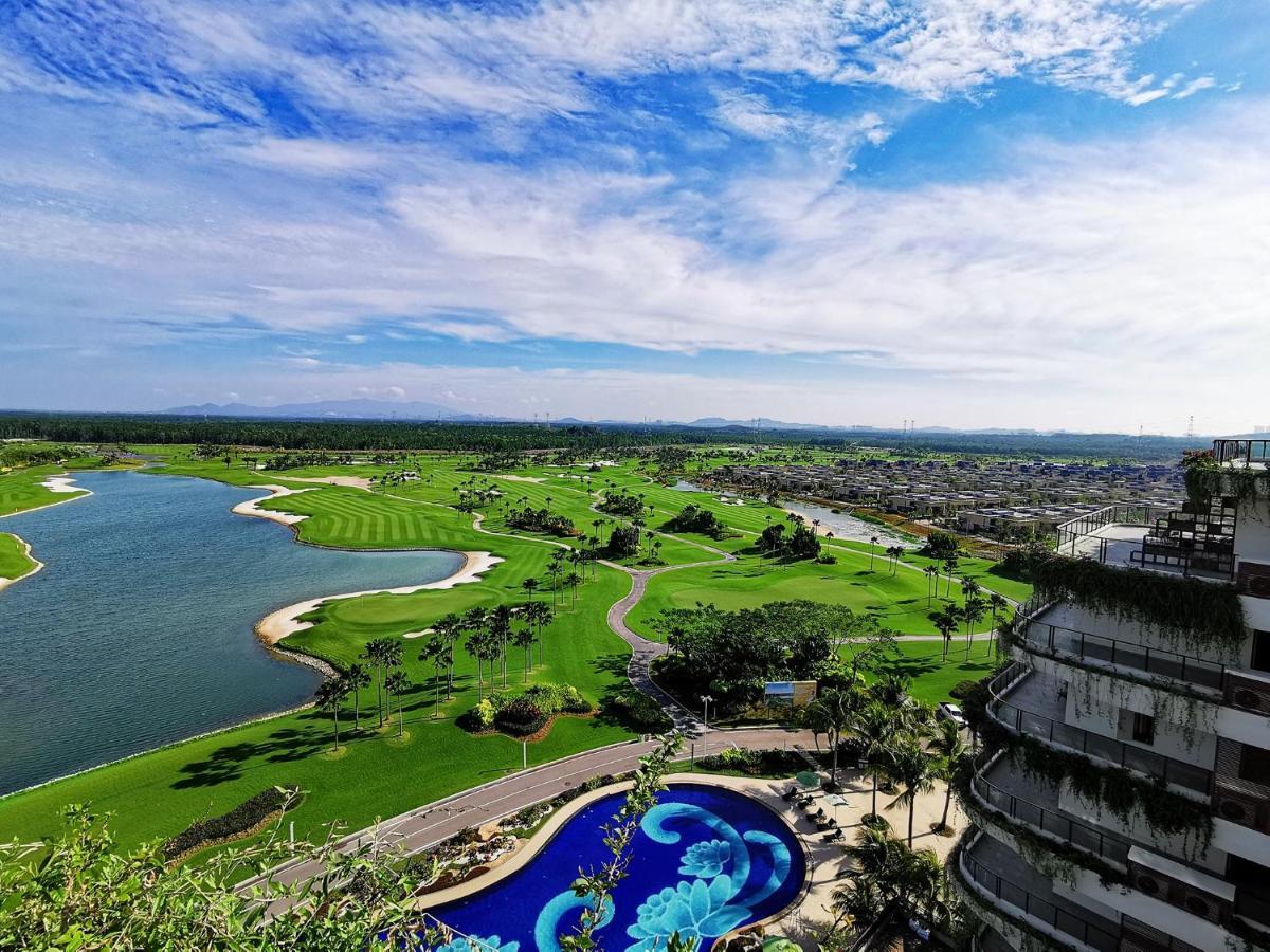 Forest City Golf Hotel Нусаджайя Экстерьер фото