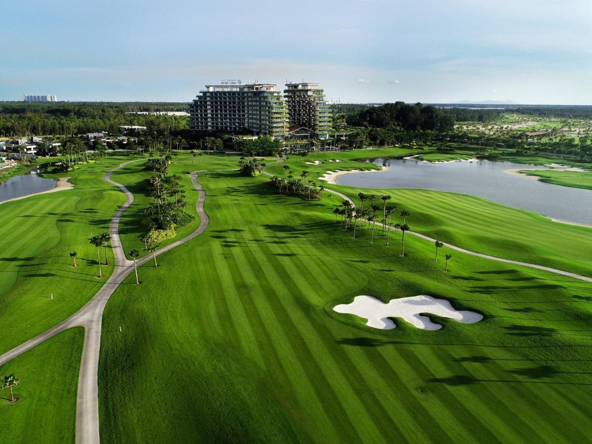 Forest City Golf Hotel Нусаджайя Экстерьер фото
