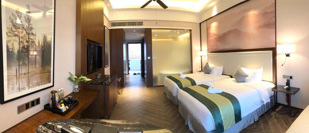 Forest City Golf Hotel Нусаджайя Экстерьер фото